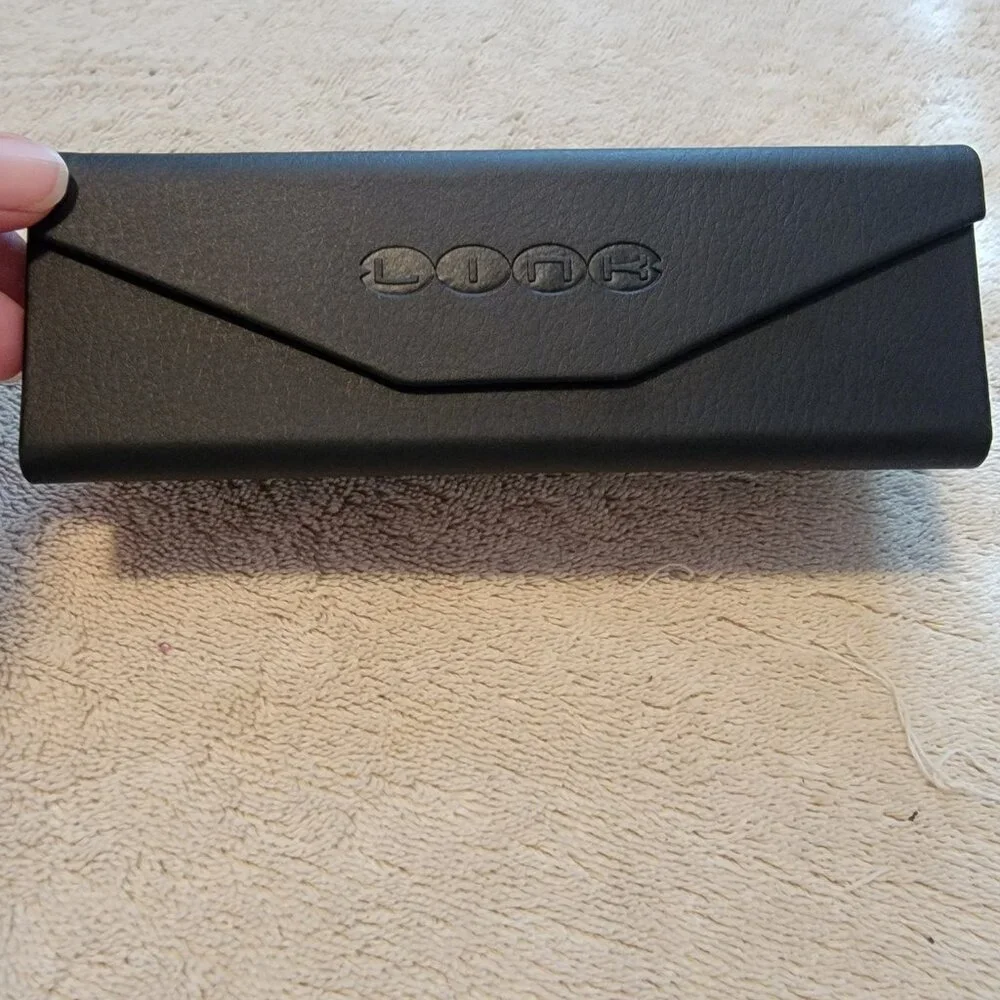 Link Black Triangle/Fold Flat Sunglass or Eyeglass Case Hard Side